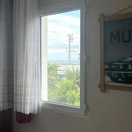 Апартаменты Sea View W Garden 50m To Sarimsakli